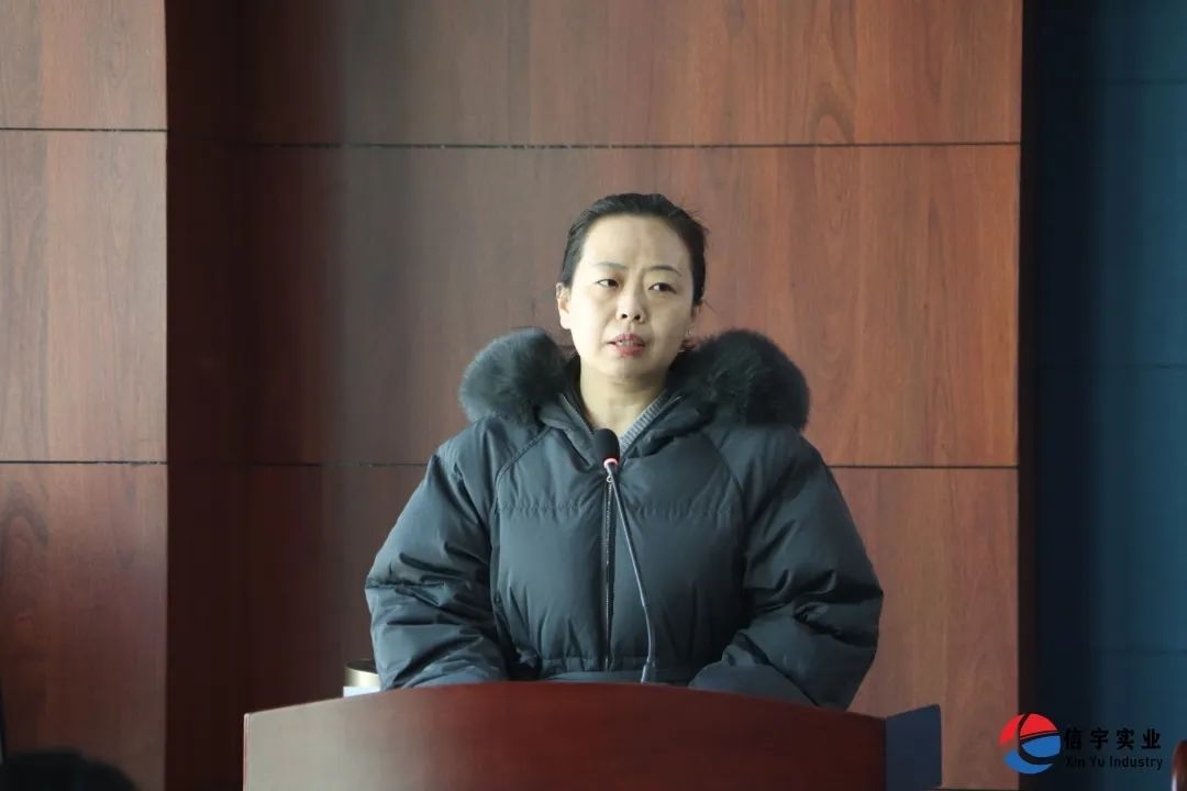 各部門負責人匯報工作