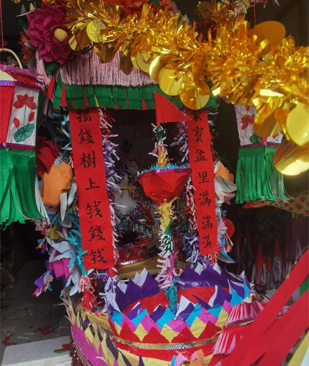 信宇騰遠為湘河鎮迎春燈會助力添彩