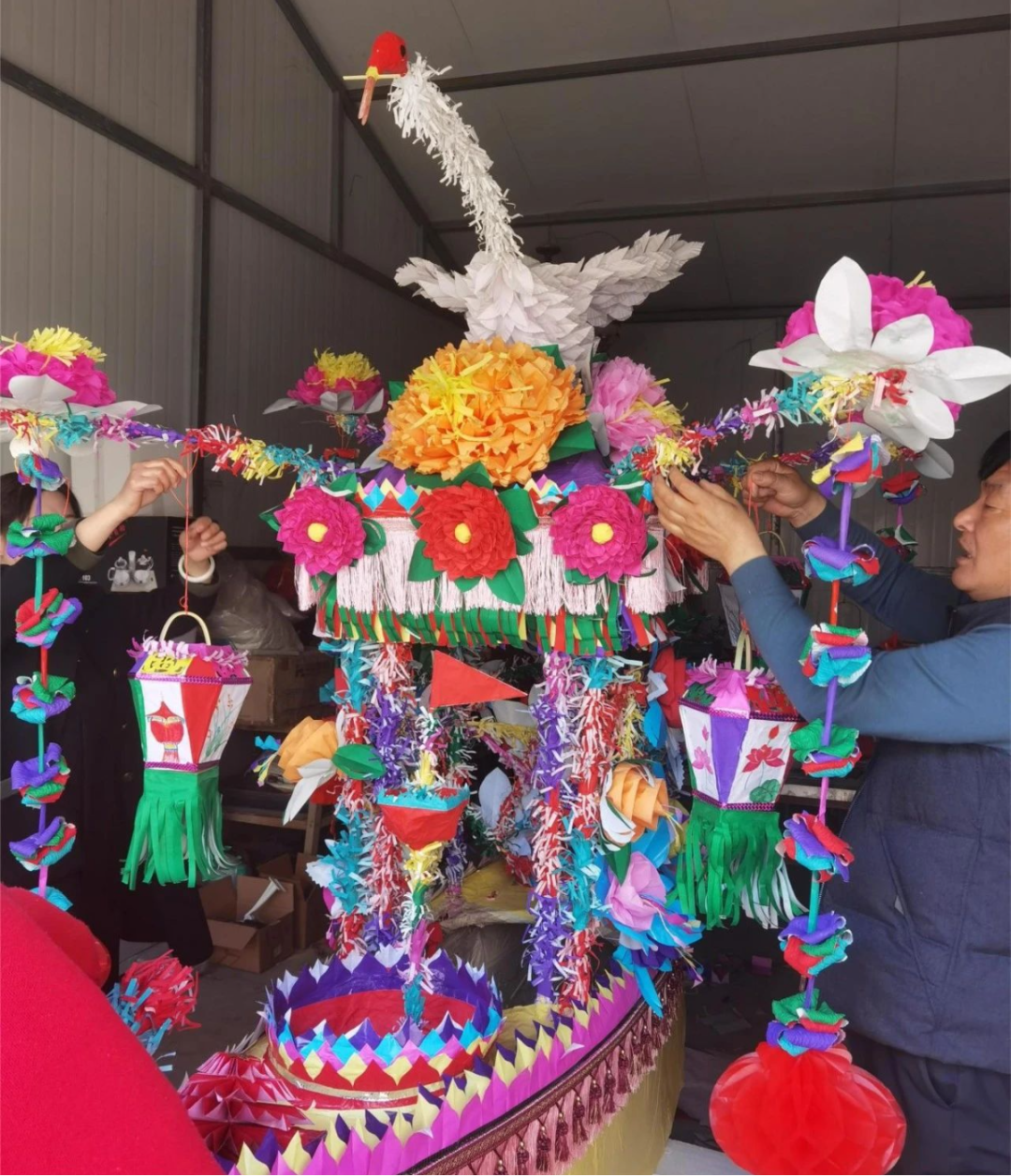 信宇騰遠為湘河鎮迎春燈會助力添彩